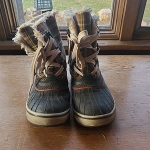 Sorel winter booties